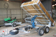 Load image into Gallery viewer, Hydraulic Tandem Axle Trailers
